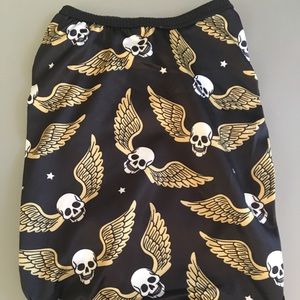 Dog shirt skulls with wings
